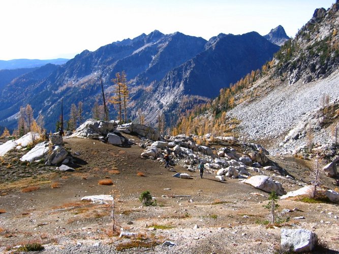 It was a pleasure to roam back across this wide ridge crest above Emerald Basin.